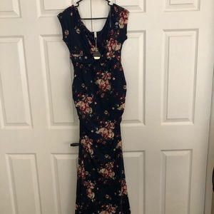 Gorgeous maternity dresses floral